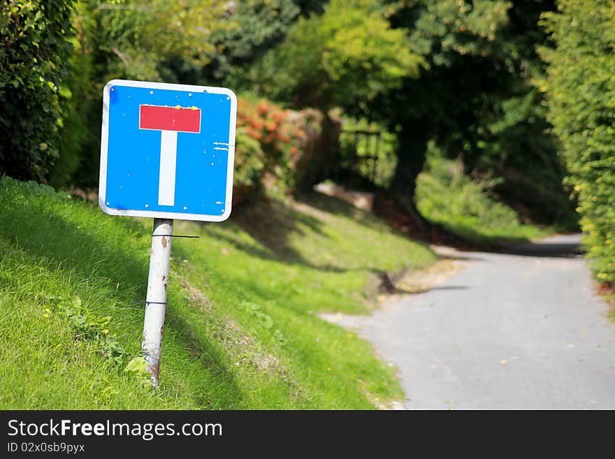 Dead End Signpost on a country lane