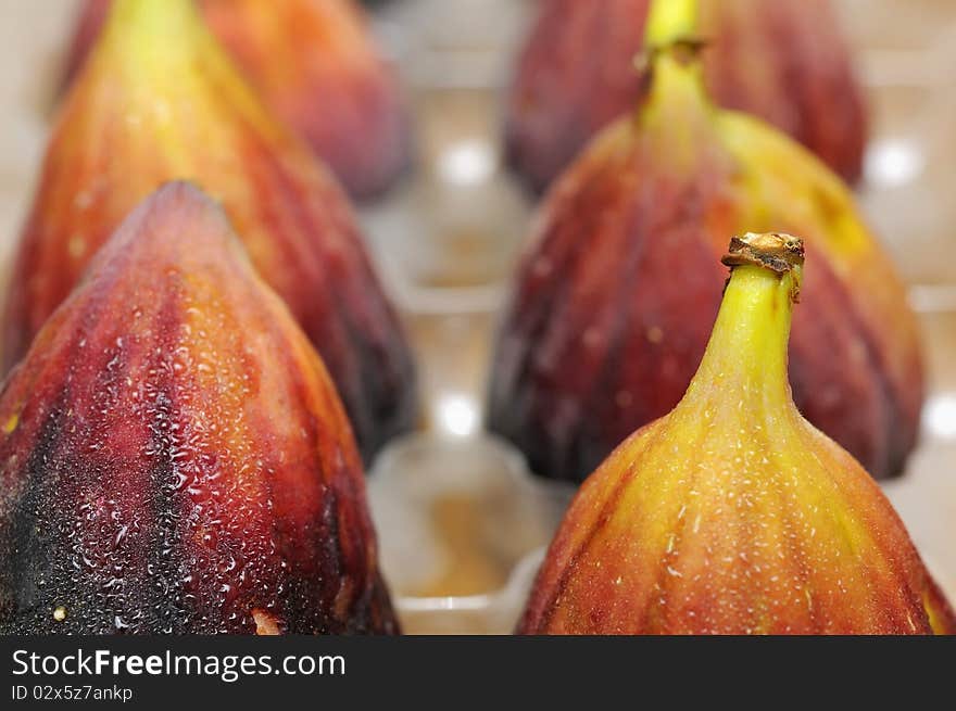 Fruit - fresh figs