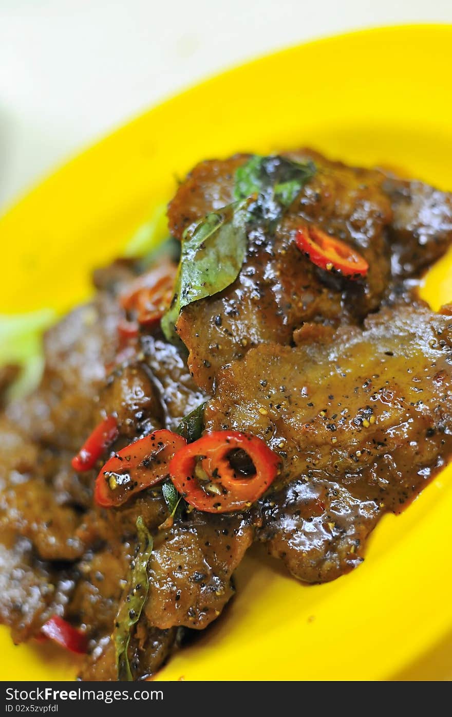 Vegetarian black pepper pork