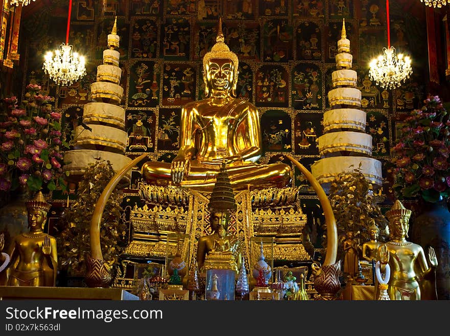 Golden buddha