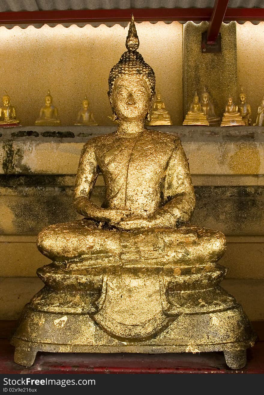 Buddha images in front of Wat Tawee temple in Thailand