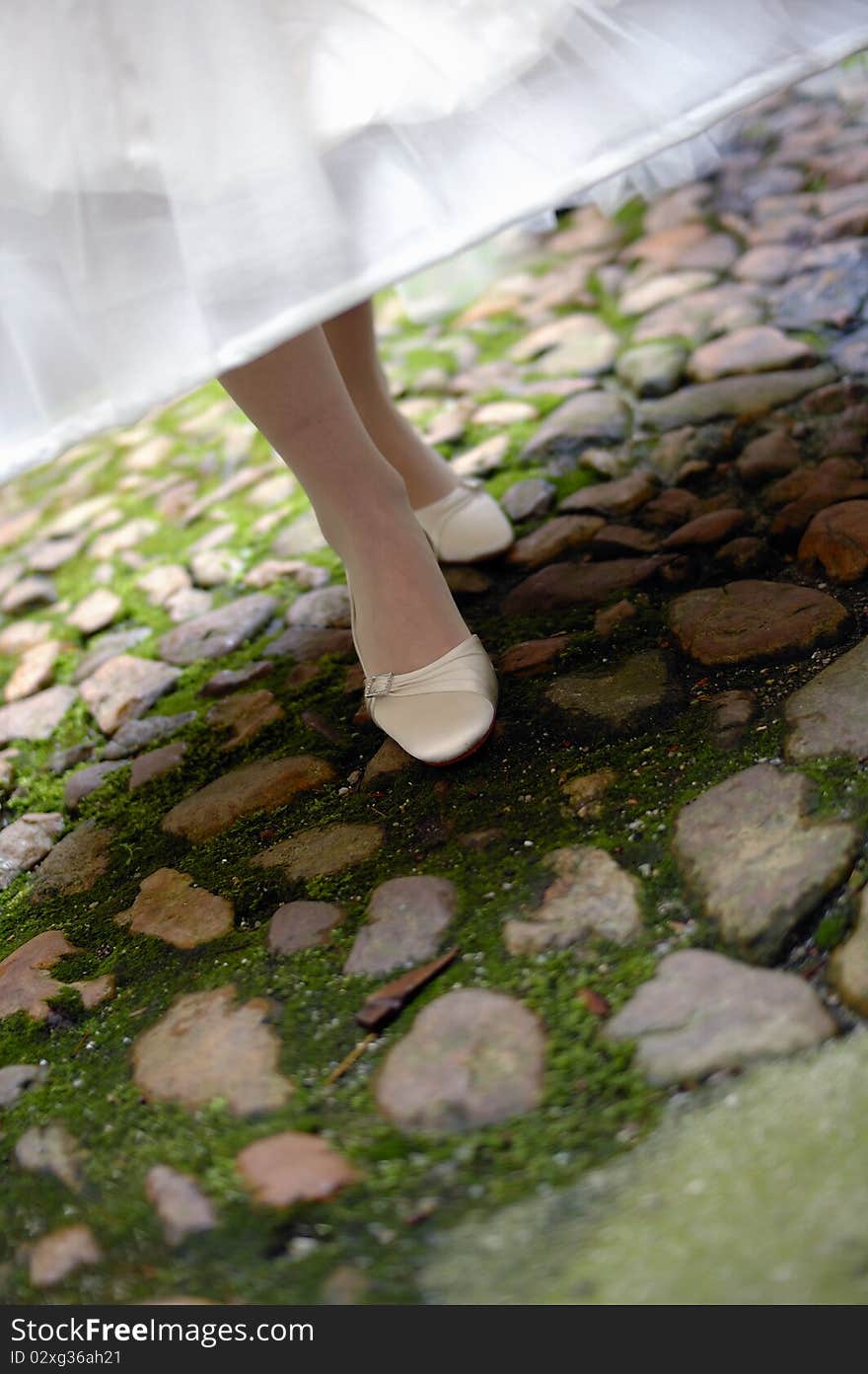 Bridal step in the park before wedding.