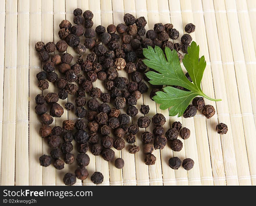 Ungrounded black pepper