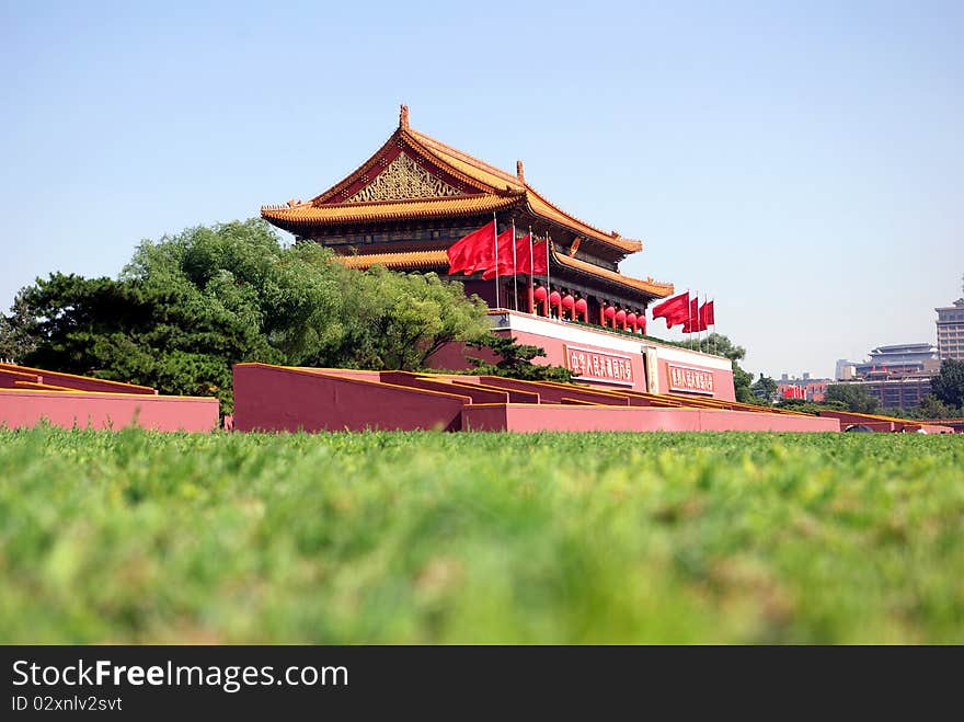 Tian’anmen(the Gate of Heavenly Peace), is located in the center of Beijing. During the Ming and Qing dynasties, Tian’anmen was the place where state ceremonies took place. Tian’anmen(the Gate of Heavenly Peace), is located in the center of Beijing. During the Ming and Qing dynasties, Tian’anmen was the place where state ceremonies took place.