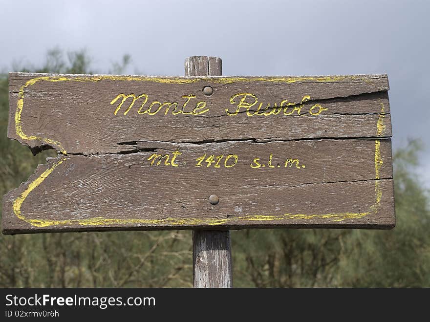 Wooden Arrow Signs in madeira. Wooden Arrow Signs in madeira