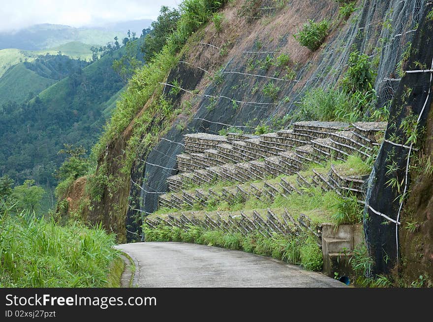 Protective wall rock