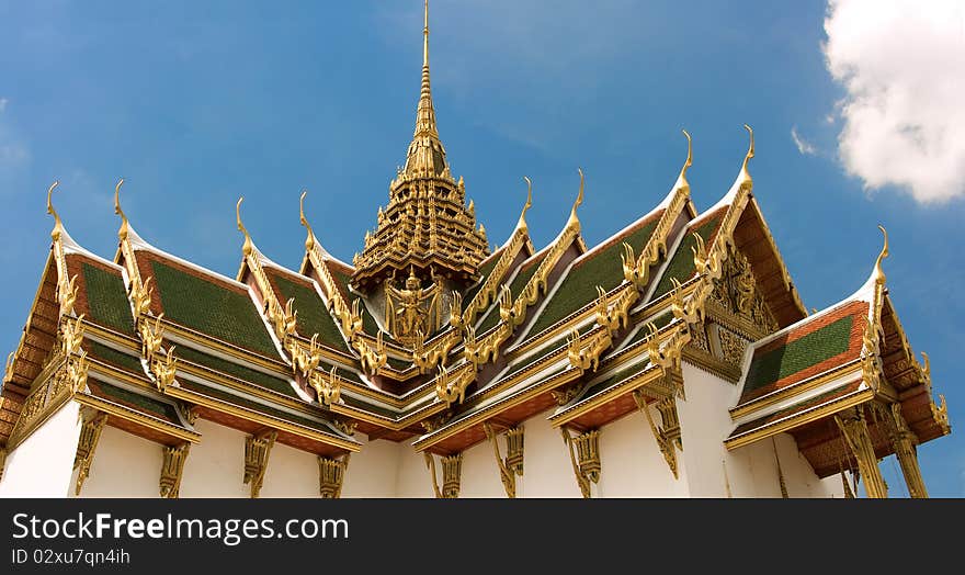 Buddhist builiding at wat prakeaw. Buddhist builiding at wat prakeaw