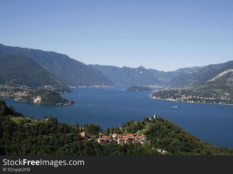 Sight of the lake of como