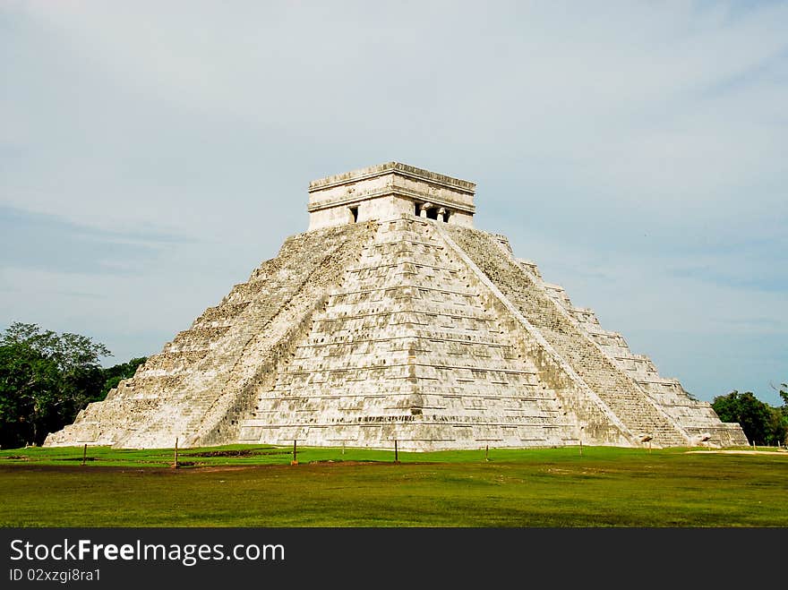 Chichen itza, The Castle or kukulcan pyramid. Chichen itza, The Castle or kukulcan pyramid