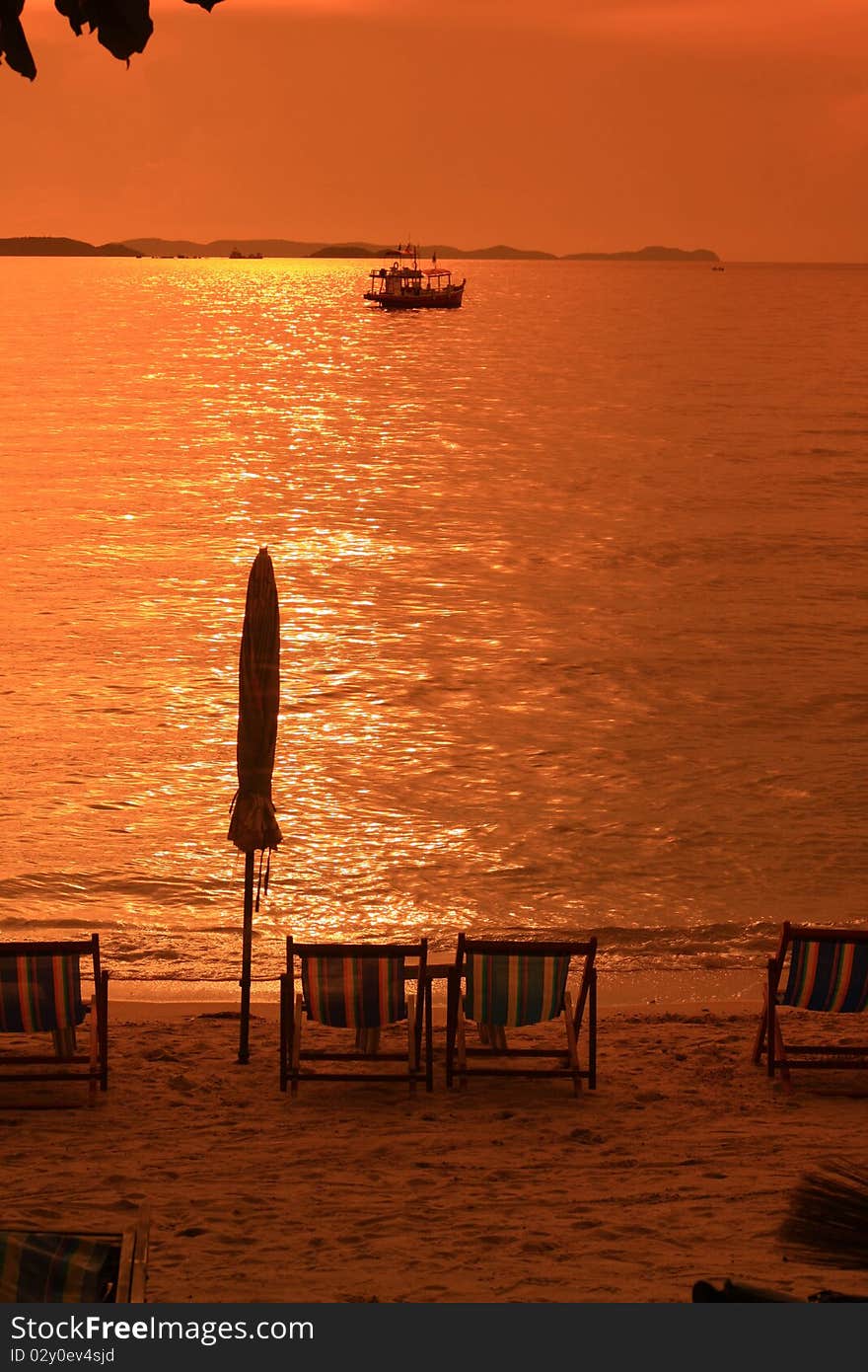 Sunset on the thai beach