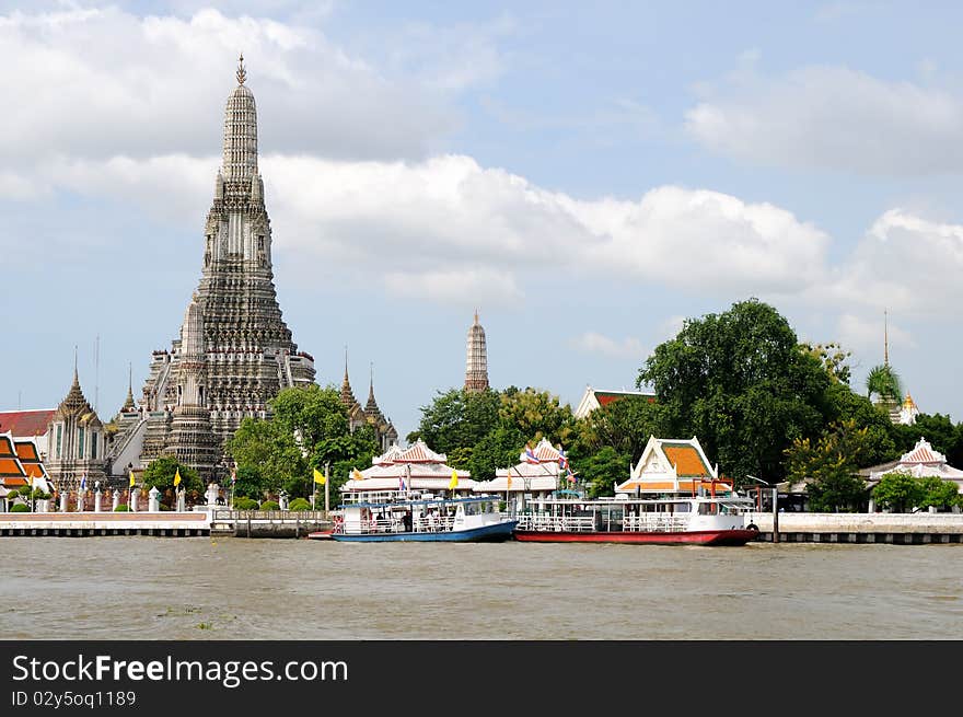 View on temple from the Bangkog river. View on temple from the Bangkog river