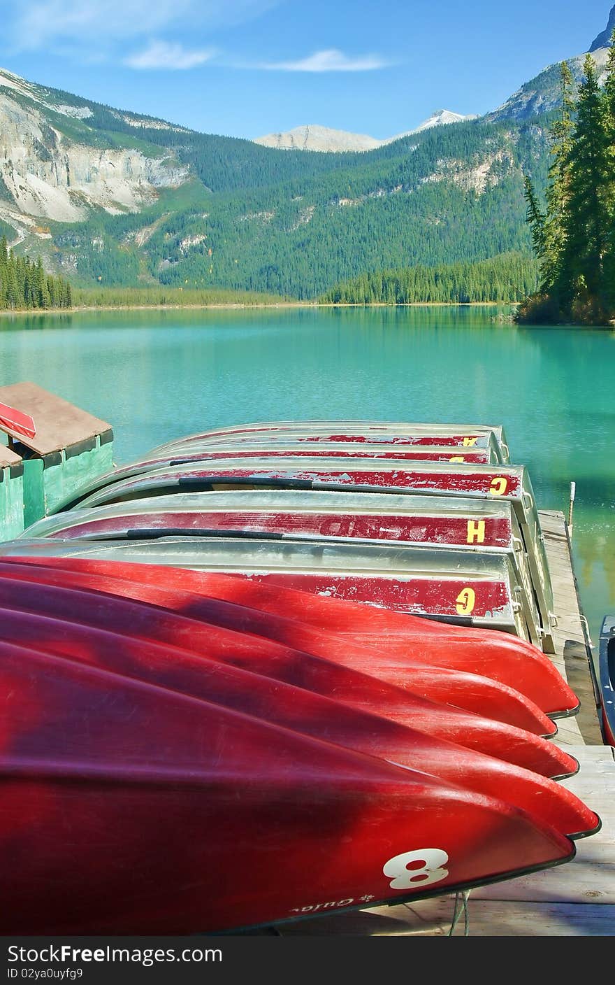 Emerald_lake_dock