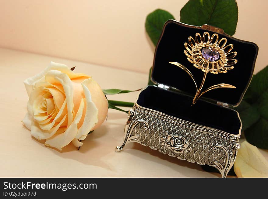 Jewelry box with white rose