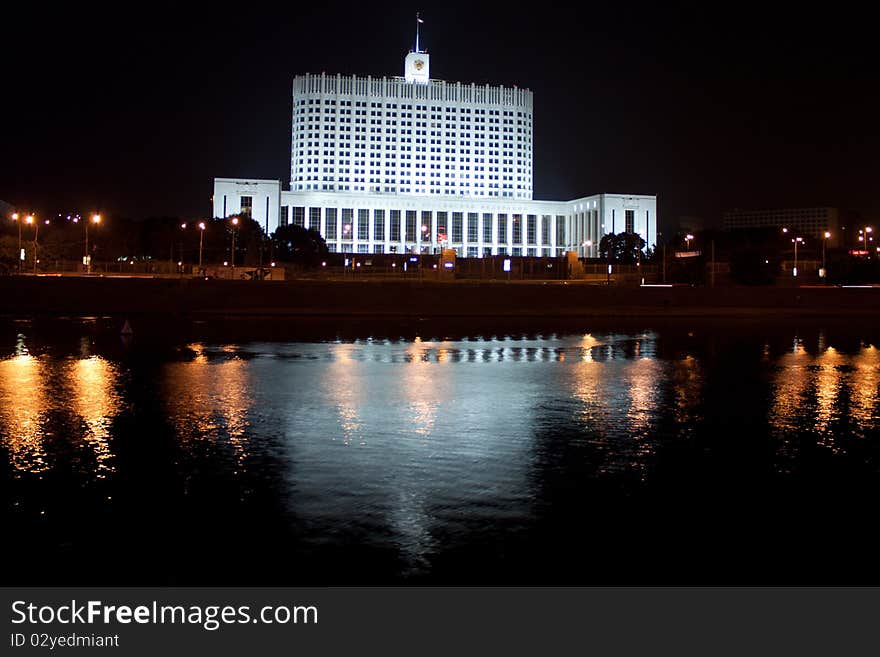 White house in the night