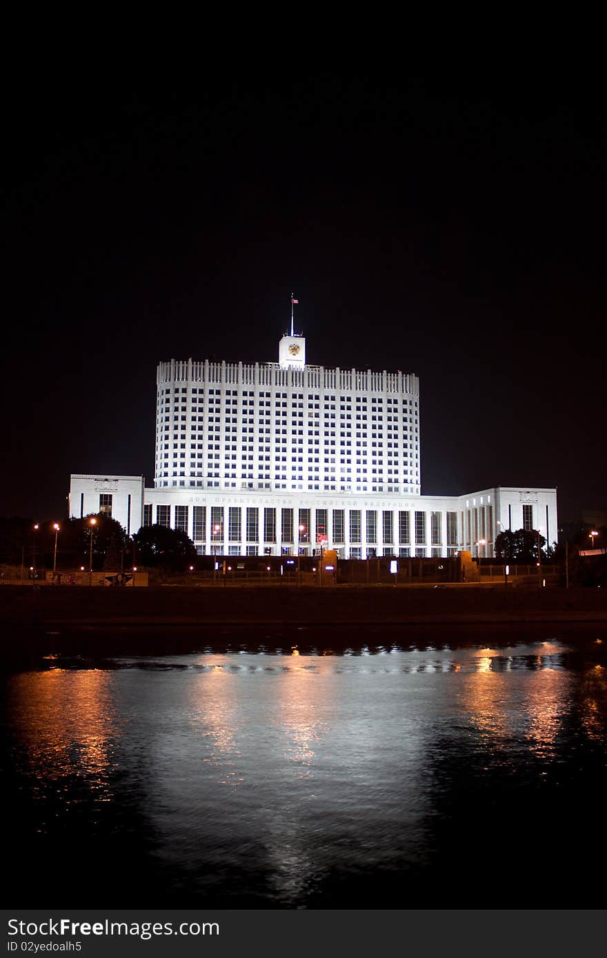 White house in the night