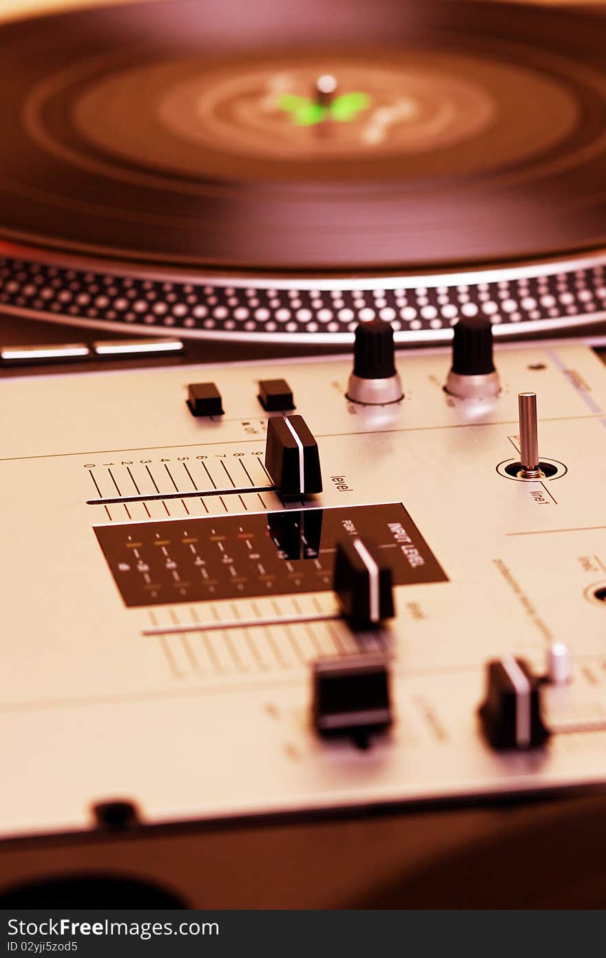 Mixing controller and turntables