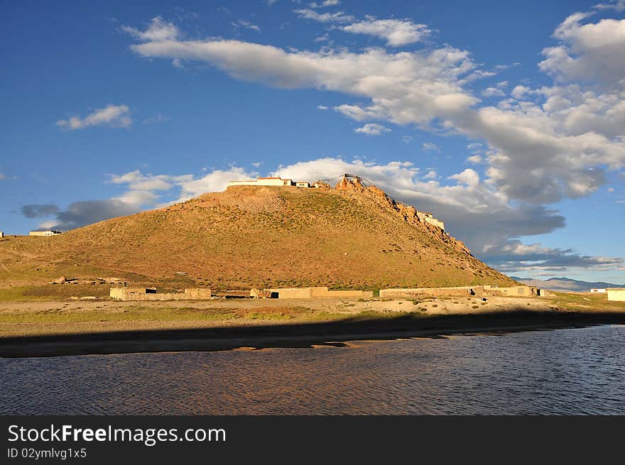 Mapangyongcuo in Burang Country is a sacred lake well-known in Tibet. It rise 4587 meter above sea level and covers an area of 412 square kilometers.The photo was caught from Tibet in the hours before sunset. Mapangyongcuo in Burang Country is a sacred lake well-known in Tibet. It rise 4587 meter above sea level and covers an area of 412 square kilometers.The photo was caught from Tibet in the hours before sunset.