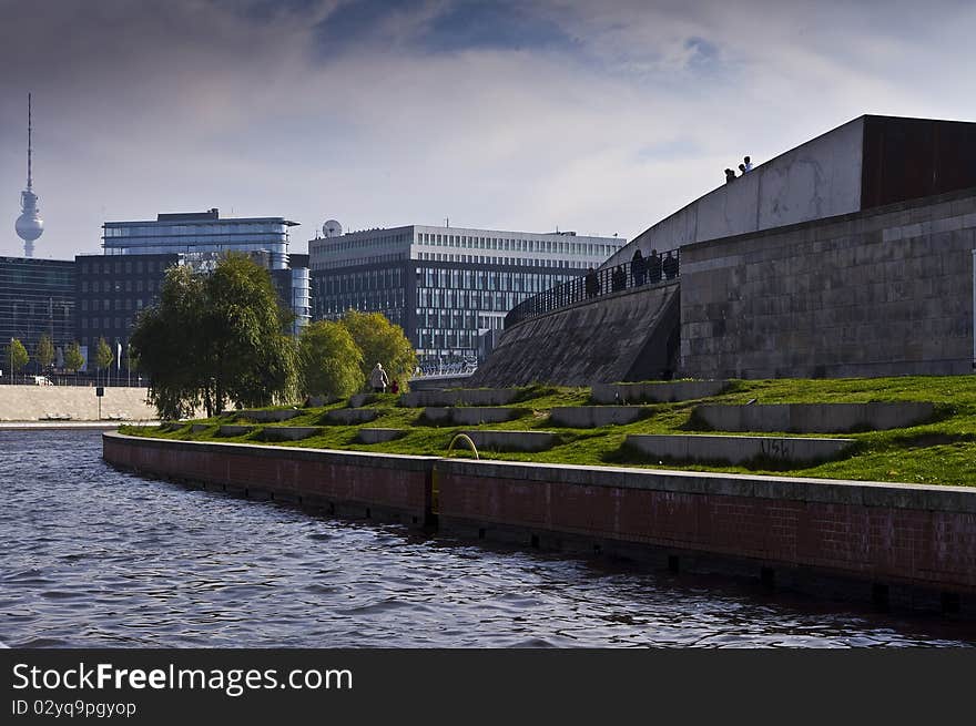 River Spree next to the buildings