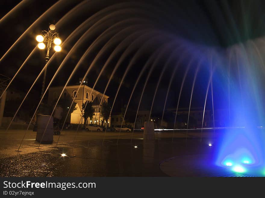 Night view of the fountain in the square