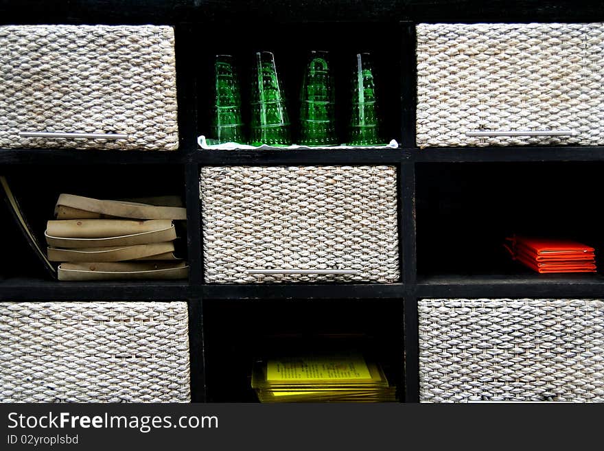 WOODEN BOX ON  RACK  Wood Weave Glass