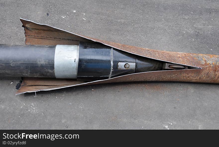 Cutting knife of old metal pipe