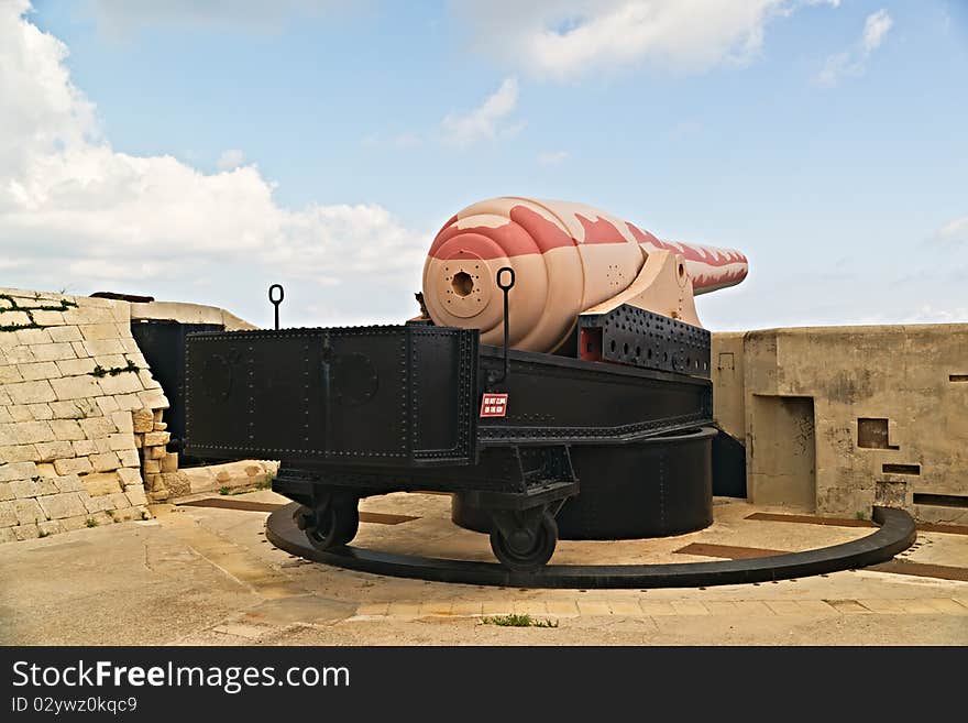 The 100-ton gun, world's largest cannon. Fort Rinella. Malta