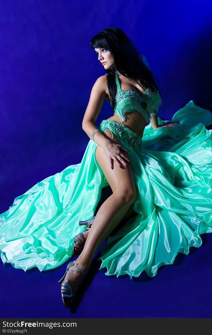 Beautiful women. Beauty belly dancer.