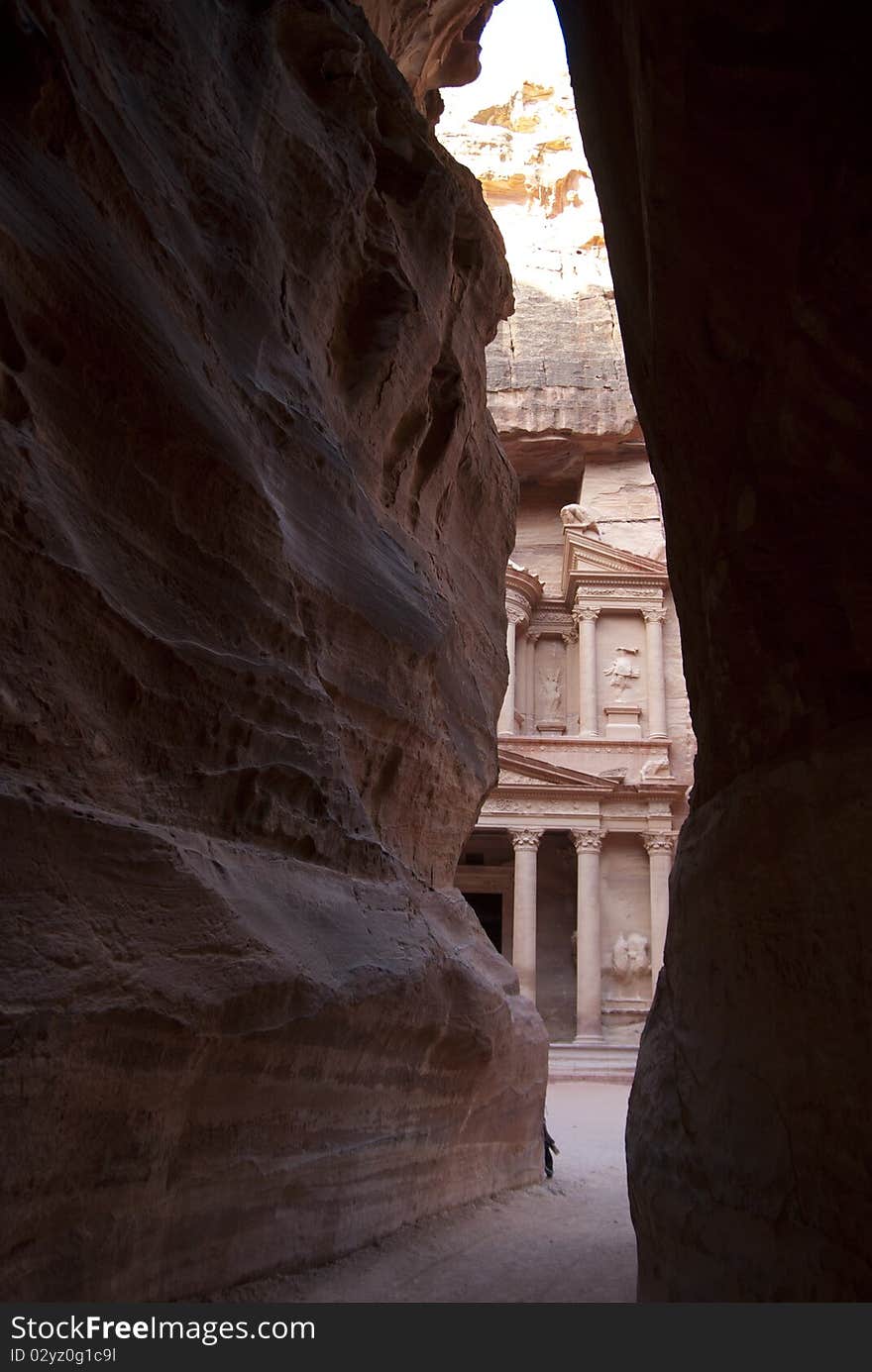 Petra's treasury seen from the Quirsh. Petra's treasury seen from the Quirsh