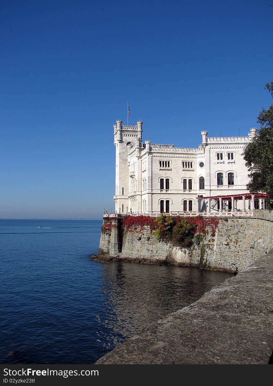 Miramare Castle - Sea side