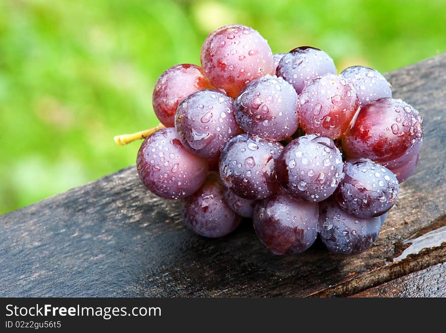 Red grapes 1