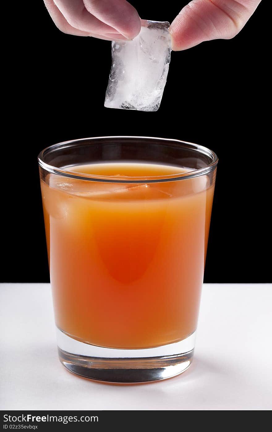 Grapefruit juice on ice