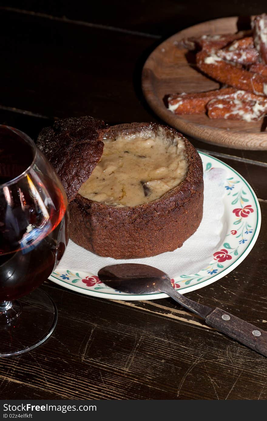 Soup in bread, Lithuanian cuisine