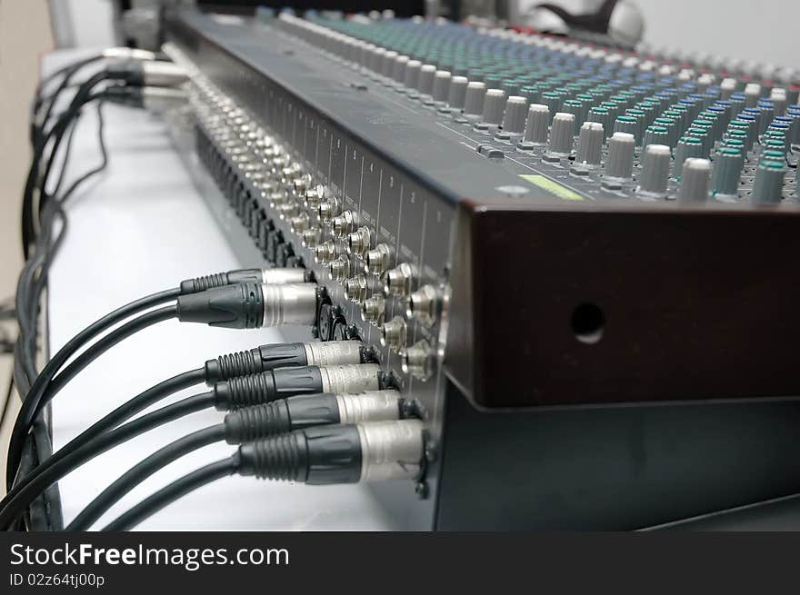 Connector Signal Sound Mixer