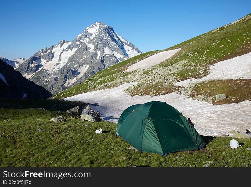 Mountaneers Tent In The Mpuntains