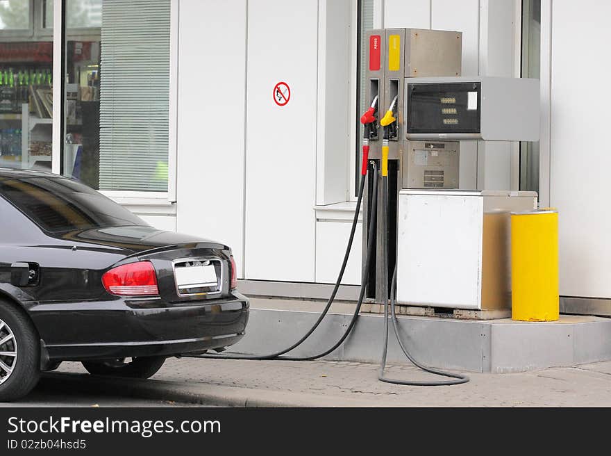 Car on the petrol pump