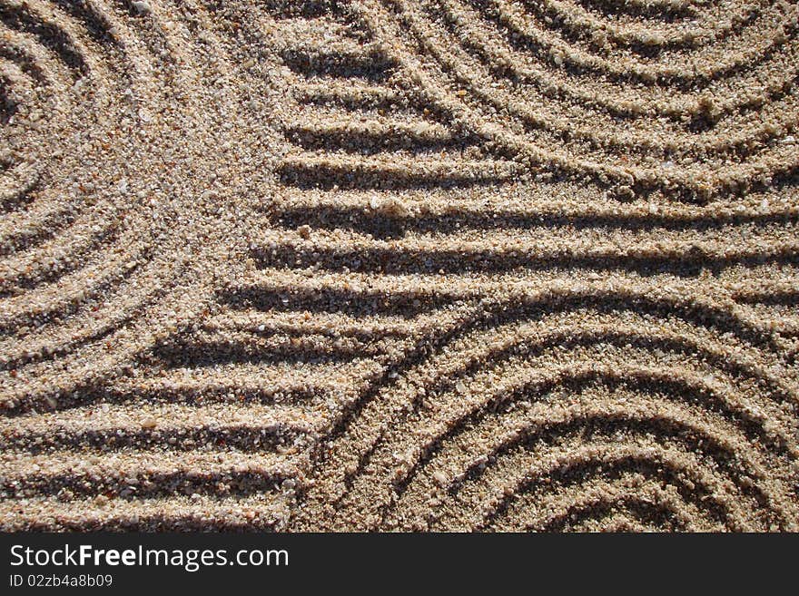 Lines and circles in the sand