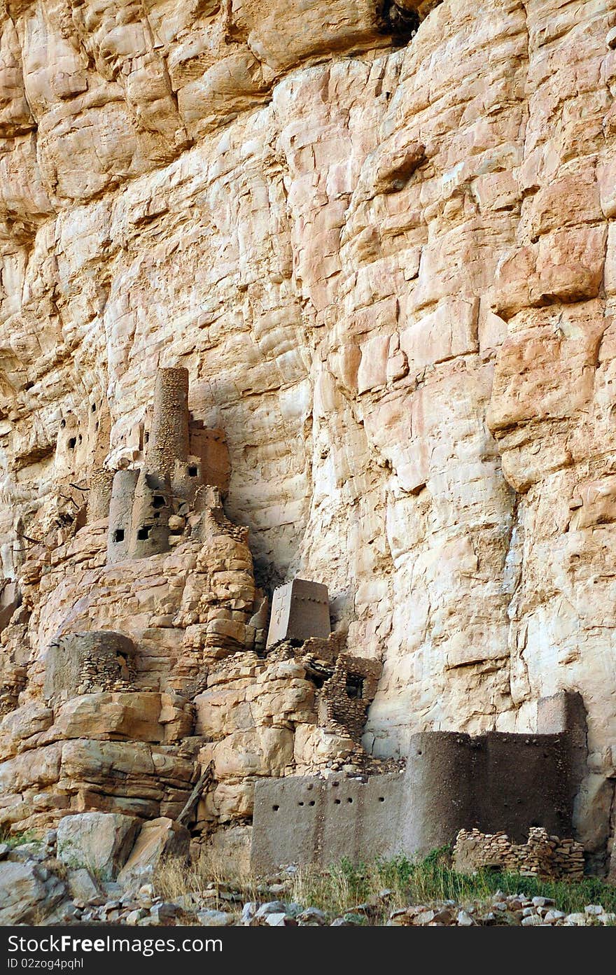 Traditional Dogon Buildings along the Bandiagara escarpment in Mali. Traditional Dogon Buildings along the Bandiagara escarpment in Mali