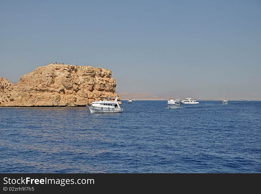 Boat tour around sharm el sheikh