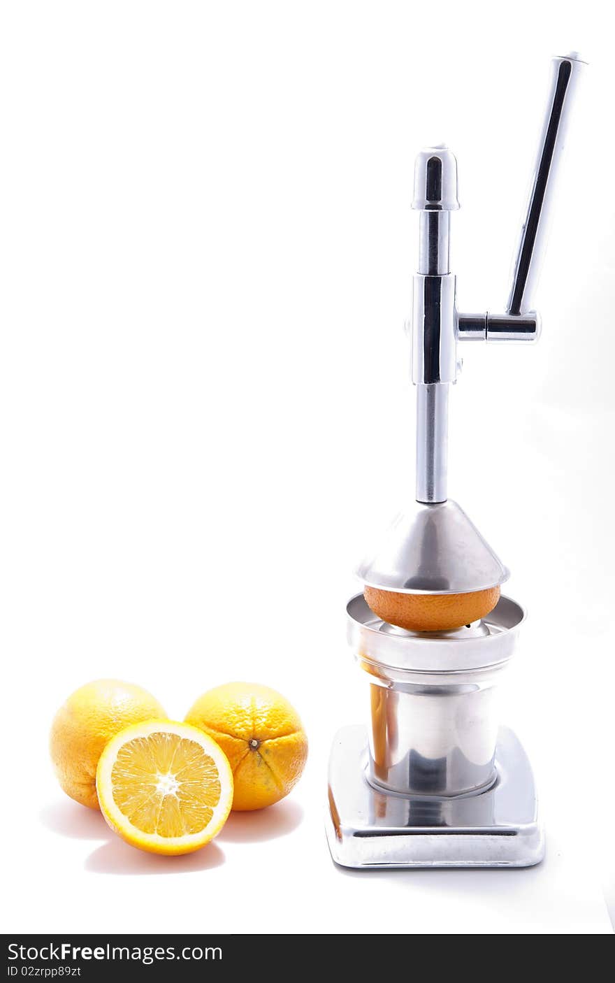 Make juice from oranges with a tool. Make juice from oranges with a tool