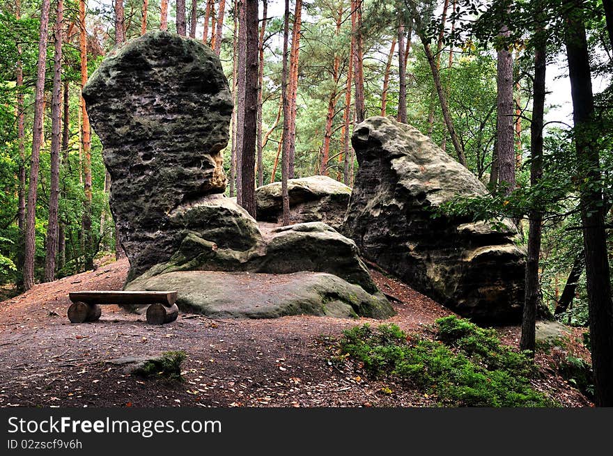 The Rocks Giant Head And Frog