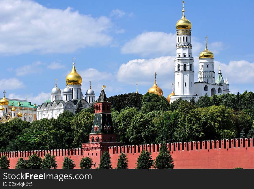 Temples of the Moscow Kremlin against the sky. Temples of the Moscow Kremlin against the sky.