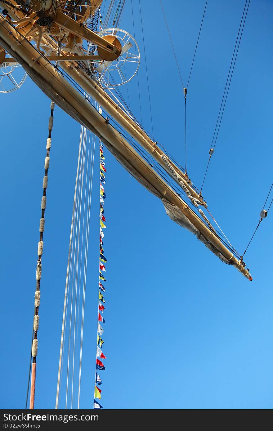 Ship tackles, Rigging on a old frigate