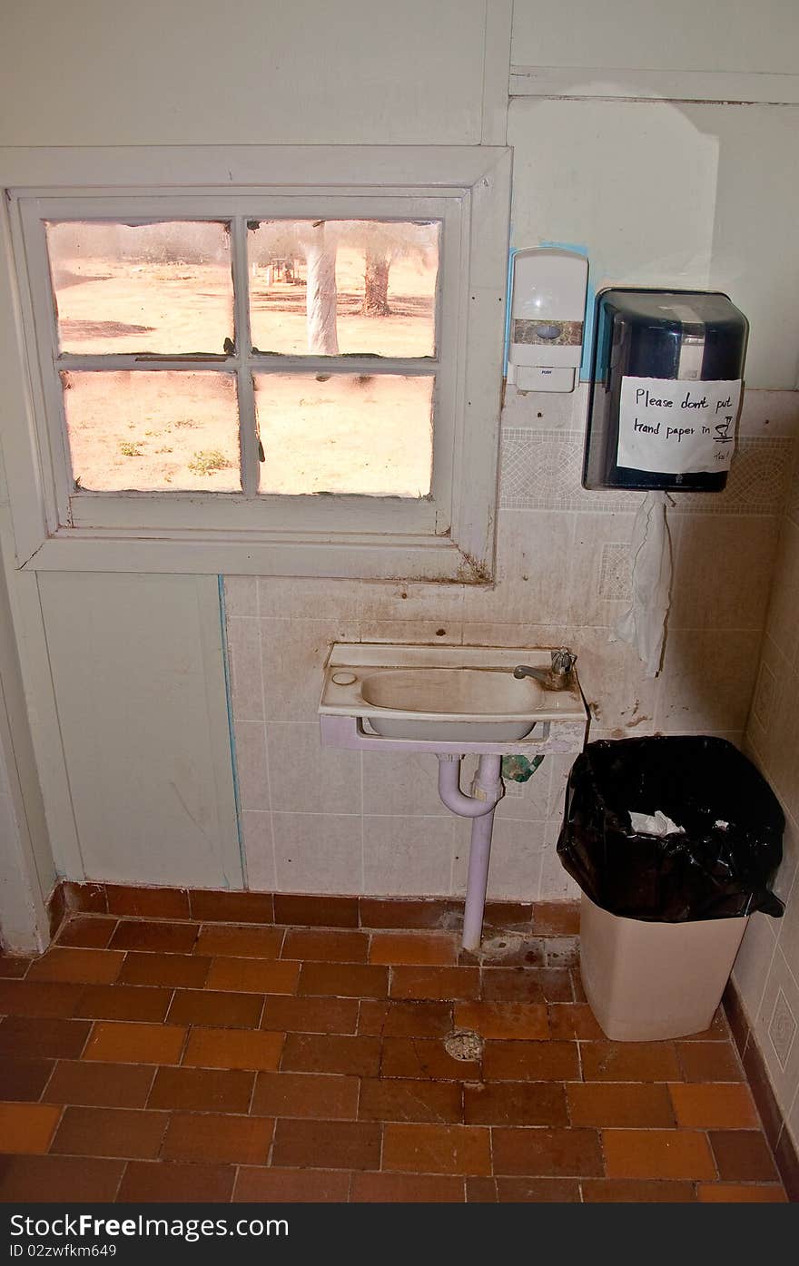 Dirty and old toilette in the australian outback