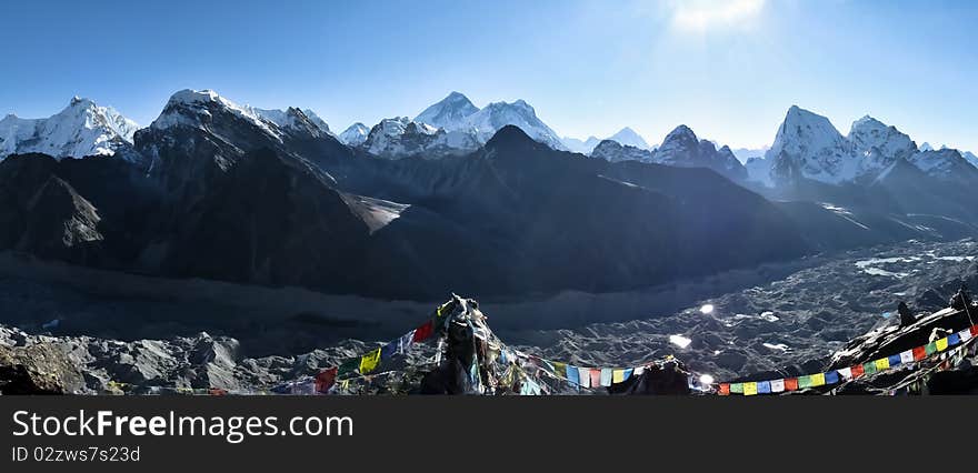 View of the himalayan range with mount Everest in the middle. View of the himalayan range with mount Everest in the middle