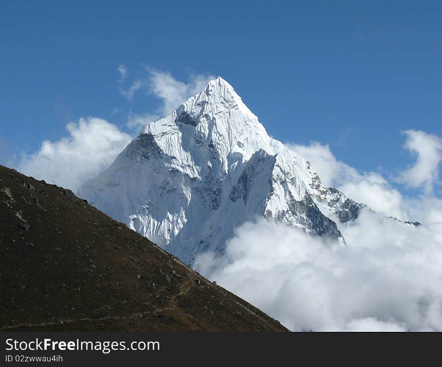 Ama dablam (6800m) at the Nepal himalaya. Ama dablam (6800m) at the Nepal himalaya