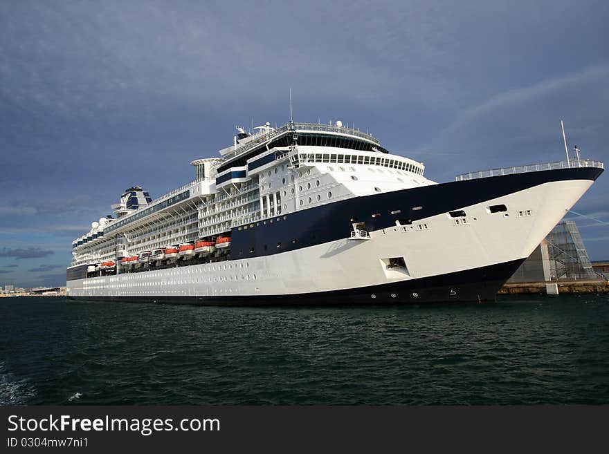 Cruise tied up in a pier of Alicante