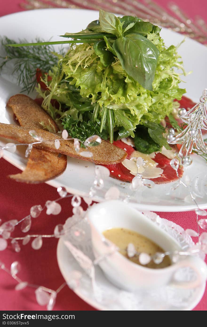 Green salad with meat and sauсe