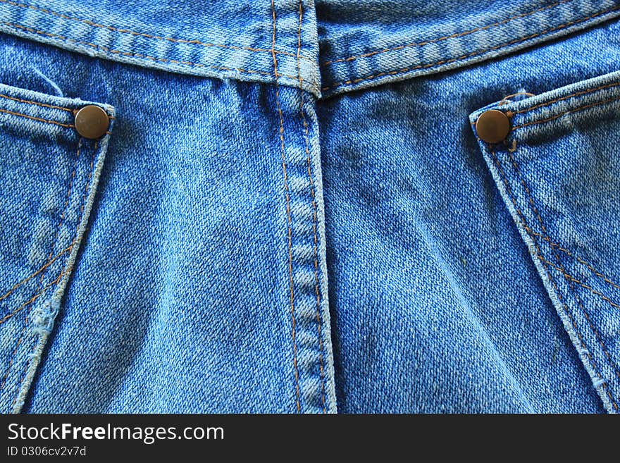 Used to wear jeans and widely used around the world.