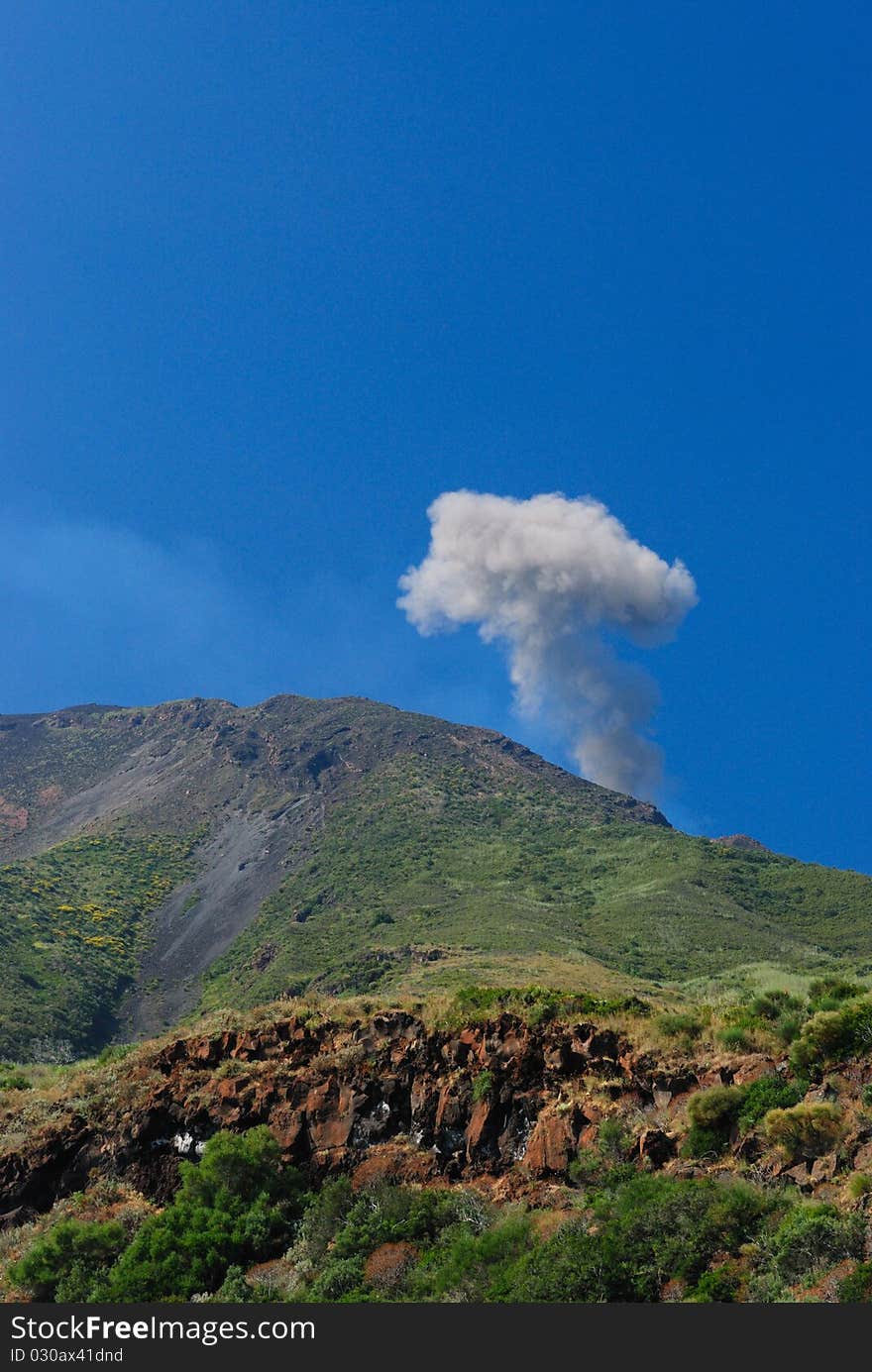 Strombolis Volcan Explosion