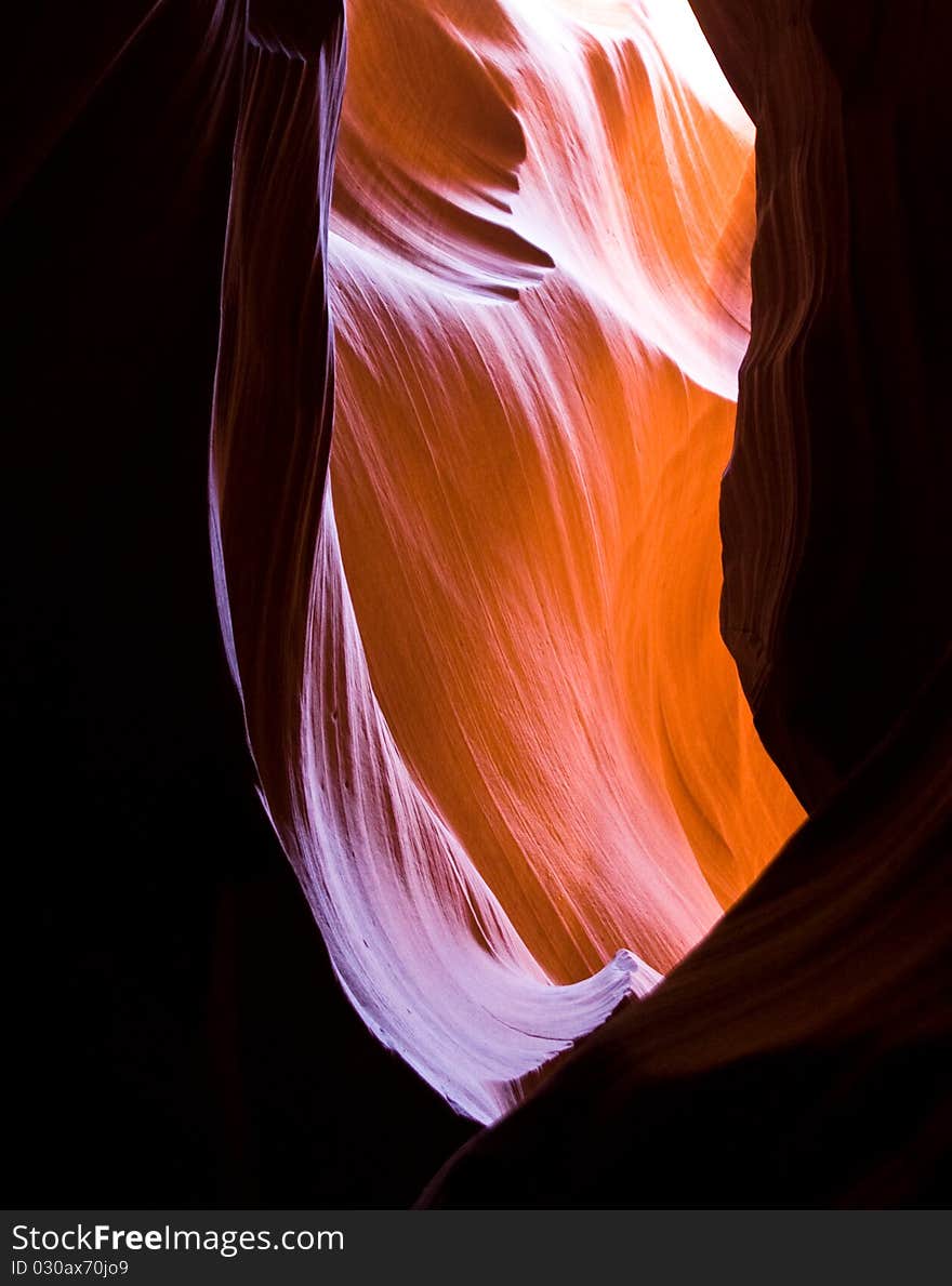 Unique formation and striations inside Antelope Canyon